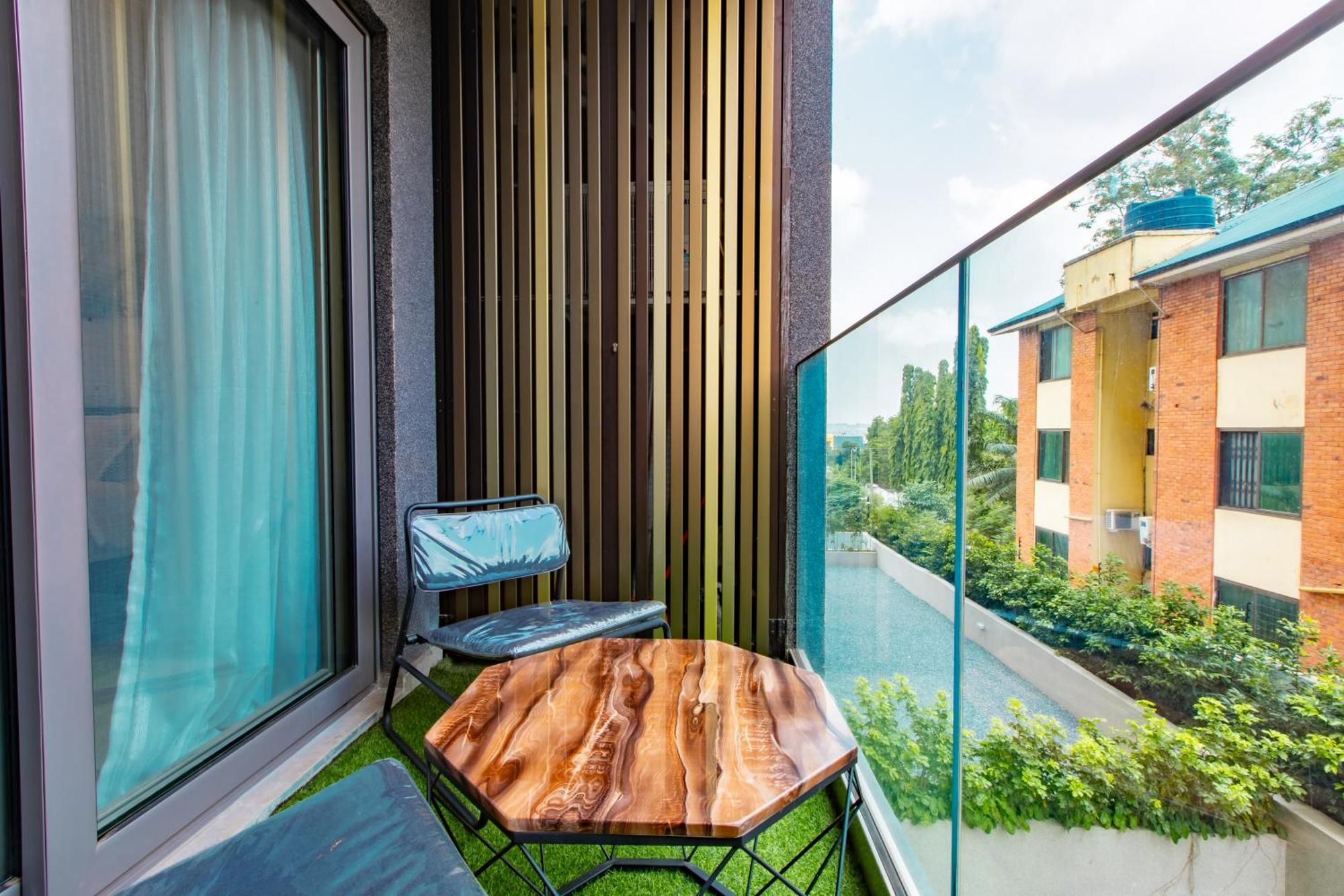 7 Minutes From The Airport - Chic Studio Akra Zewnętrze zdjęcie